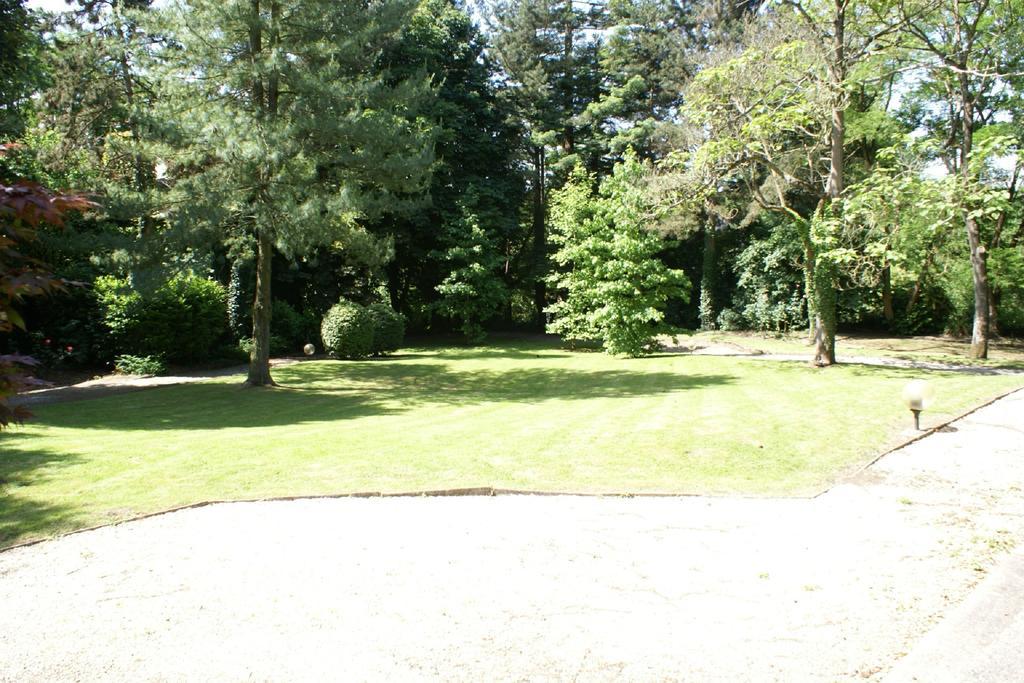 Logis Hotel Du Chateau Combourg Eksteriør bilde
